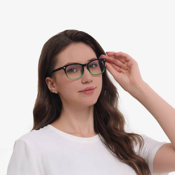 edgeworth-gradient-green-square-eyeglasses-female1-1