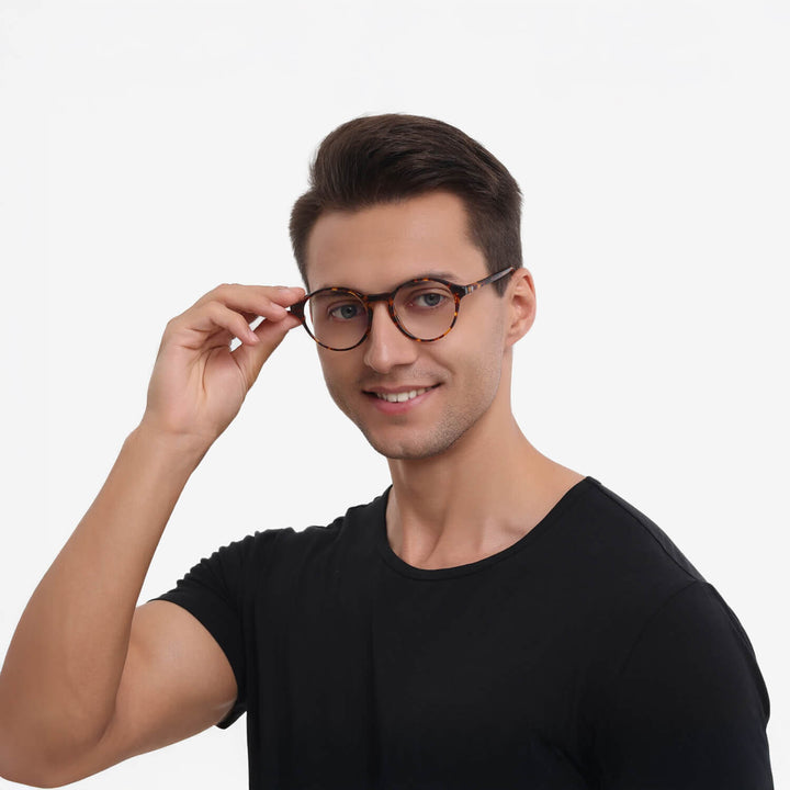flora-tortoise-round-eyeglasses-male1-1