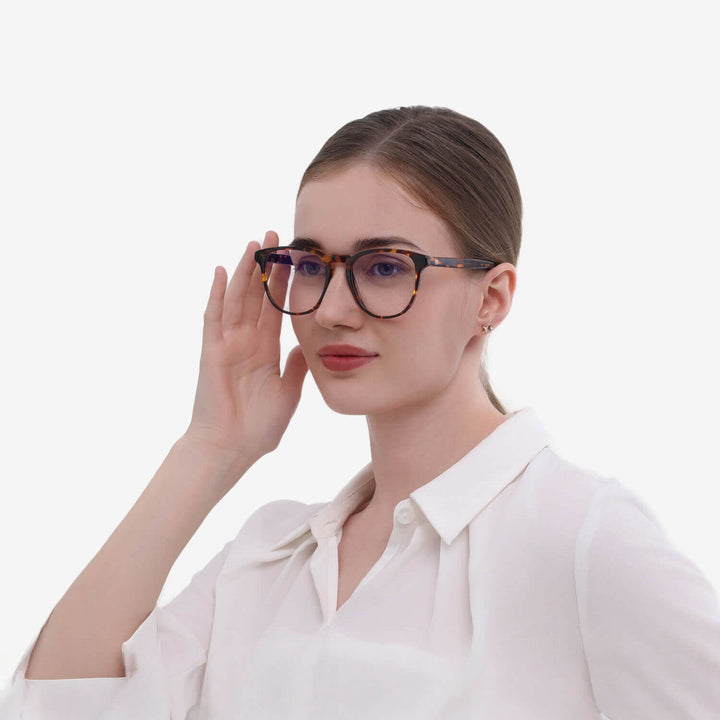 marvel-tortoise-square-eyeglasses-female1-1