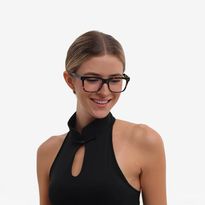 raider-tortoise-rectangle-eyeglasses-female2-1