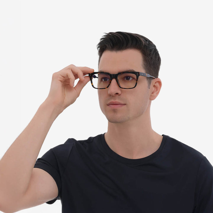 raider-tortoise-rectangle-eyeglasses-male1-1